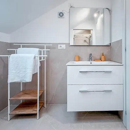 Riviera Unique Loft By Portofinovacanze